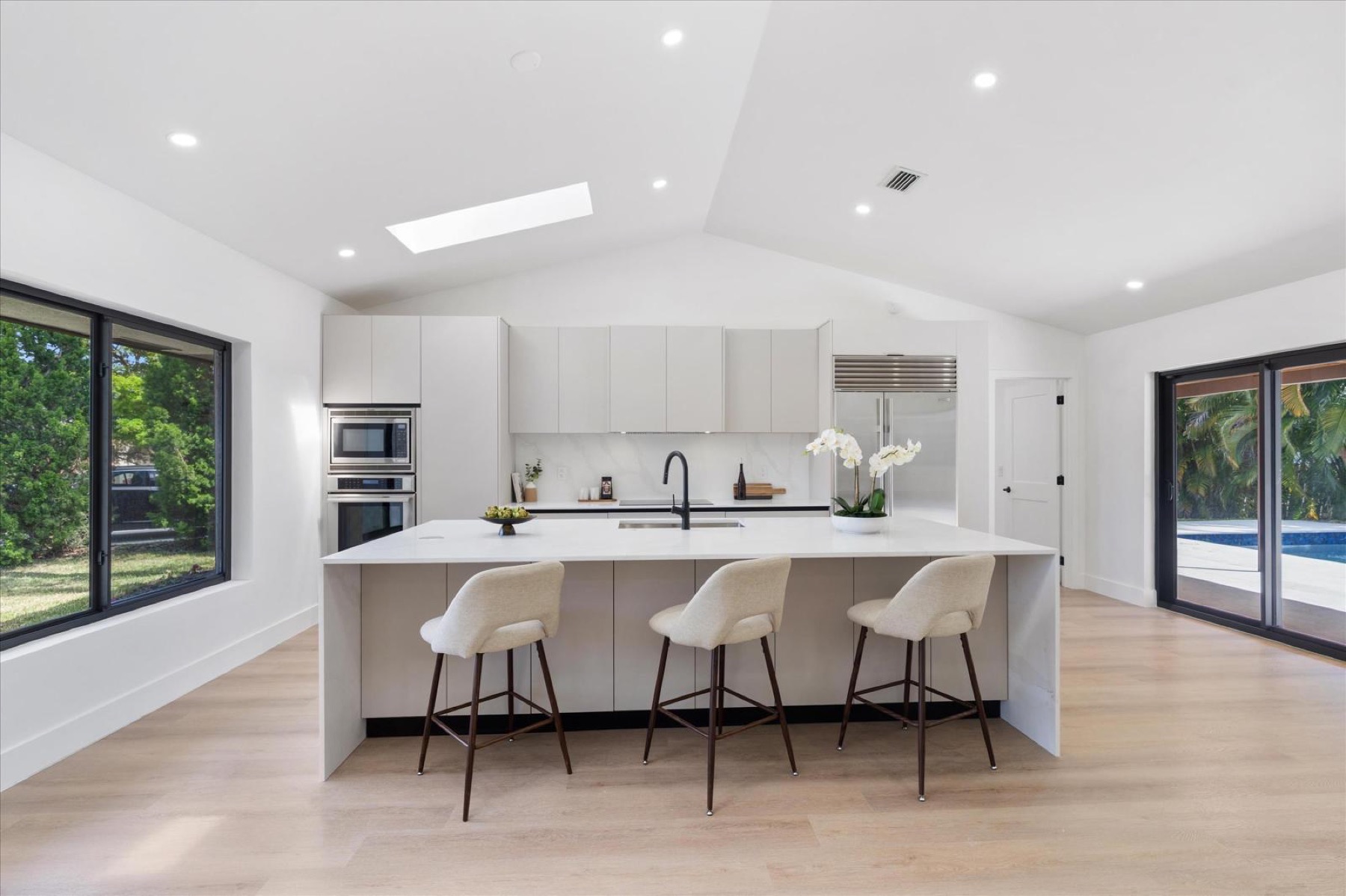 Contemporary kitchen project 4